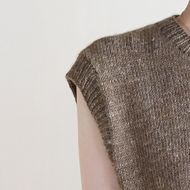 Round Neck Vest Knitting Pattern