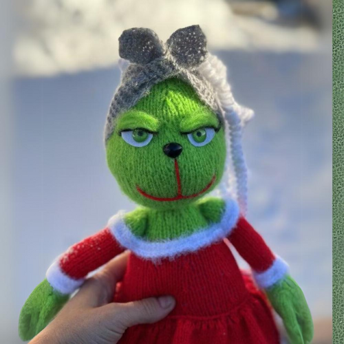 Miss Grinch Knitting Pattern