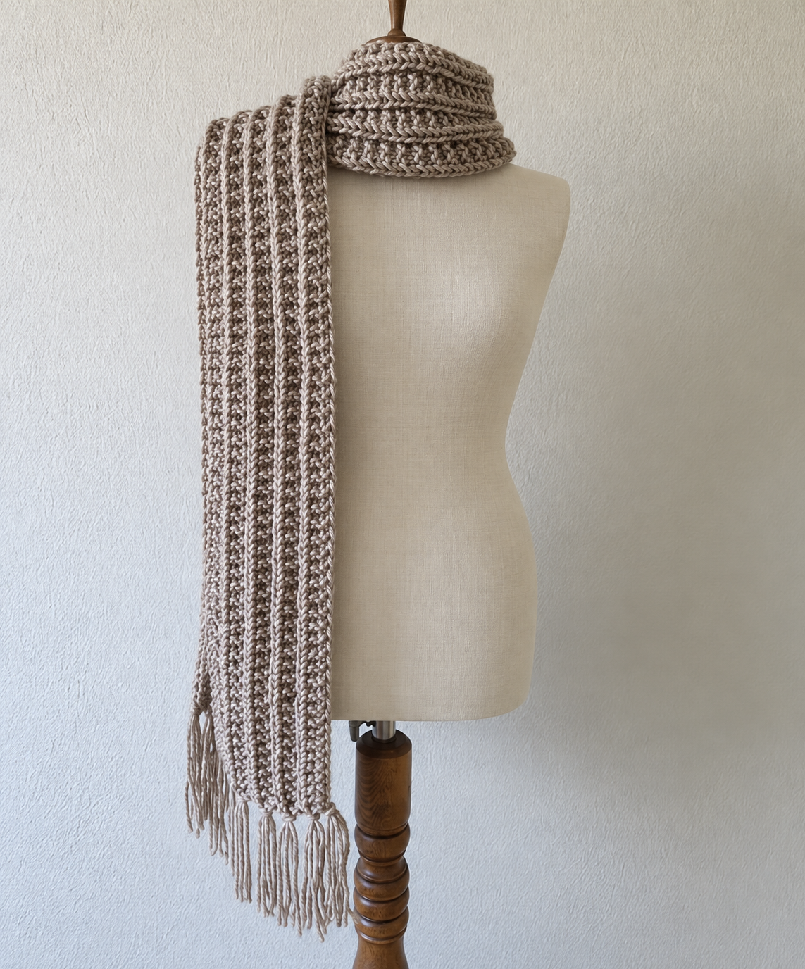 Classic Ribbed Scarf Knitting Pattern