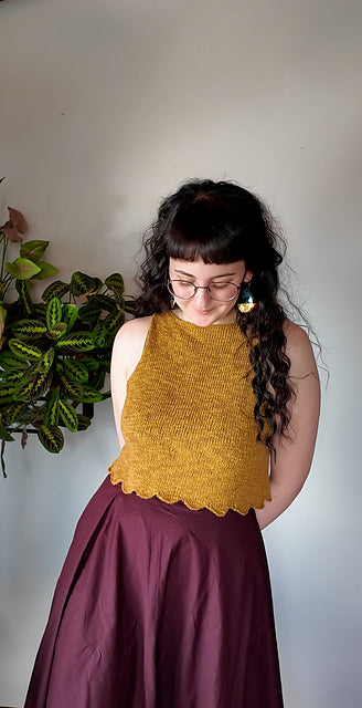 Scalloped Hem Top Knitting Pattern
