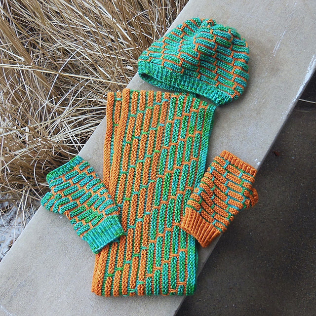 Cozy Zig Cowl Knitting Pattern