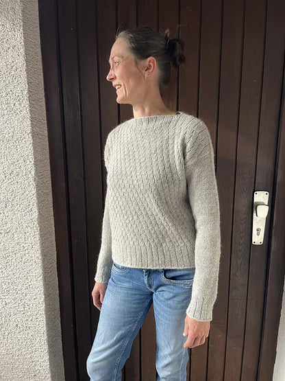 Minimal Boxy Pullover Knitting Pattern