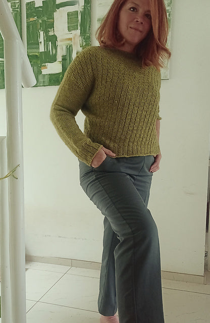 Minimal Boxy Pullover Knitting Pattern