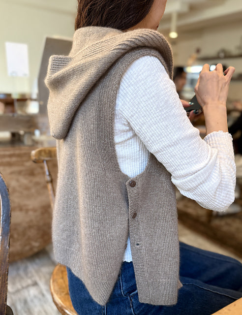 2-in-1 Hooded Vest Knitting Pattern