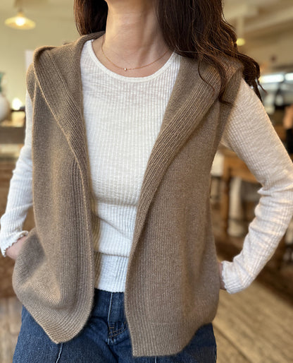 2-in-1 Hooded Vest Knitting Pattern