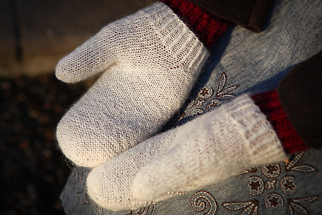 Beaded Lace Mittens Knitting Pattern