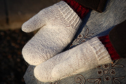 Beaded Lace Mittens Knitting Pattern