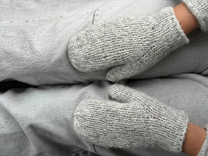Seamless Mitts Knitting Pattern