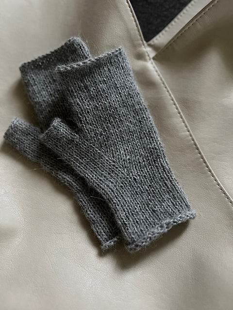 Fingerless Mitts Knitting Pattern