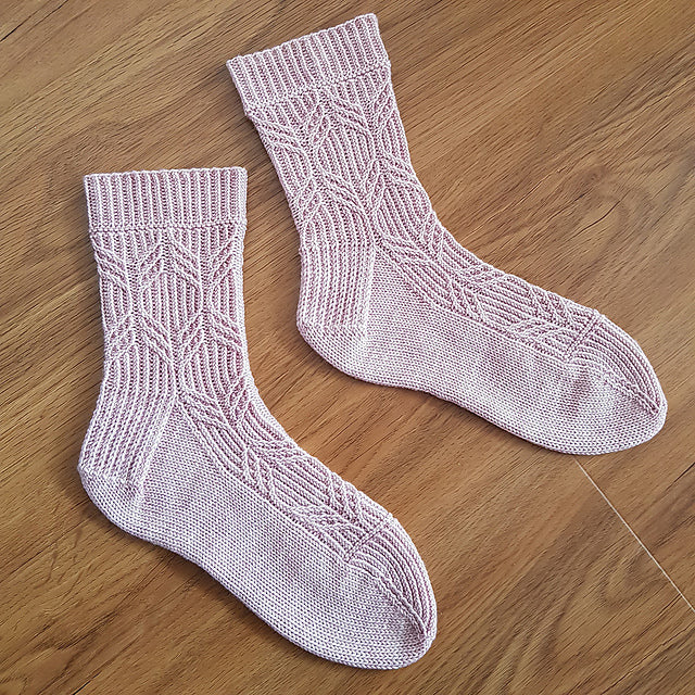 Sand Socks knitting Pattern