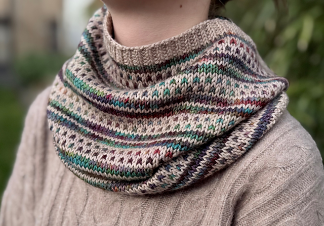 Cozy Autumn Cowl Knitting Pattern