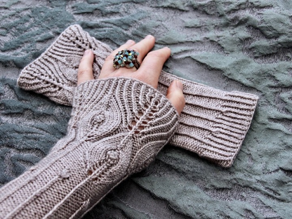 Lace Wrist Warmers Knitting Pattern