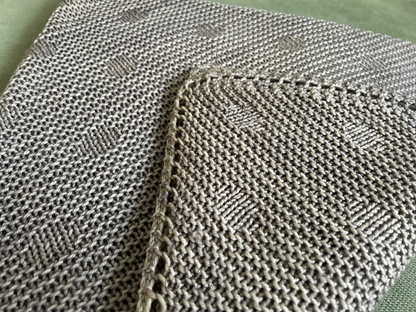 Little Dots Blanket Knitting Pattern