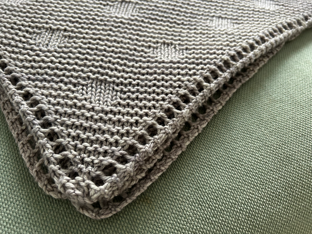 Little Dots Blanket Knitting Pattern