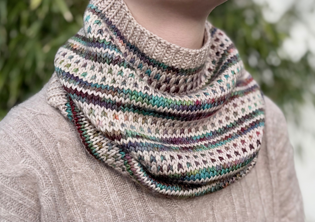 Cozy Autumn Cowl Knitting Pattern