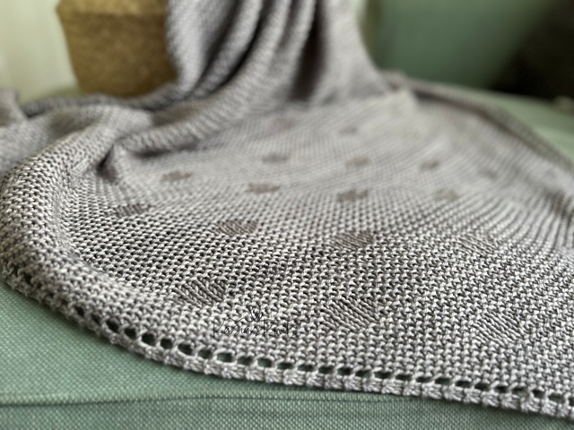 Little Dots Blanket Knitting Pattern