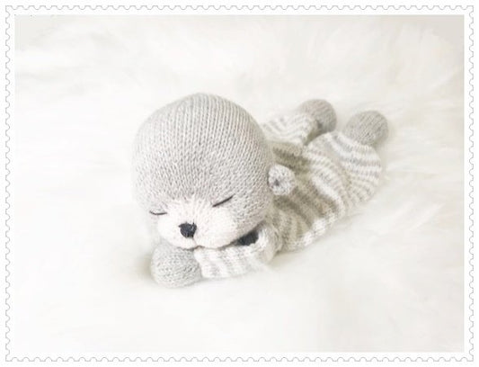 Baby Otter Lovey Knitting Pattern
