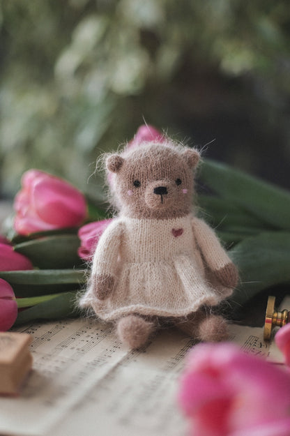 Sam Lily Bear Knitting Pattern