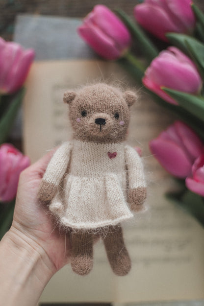 Sam Lily Bear Knitting Pattern