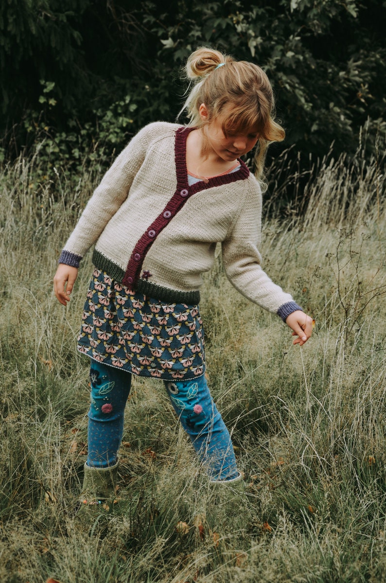 Kids Vneck Cardigan Knitting Pattern