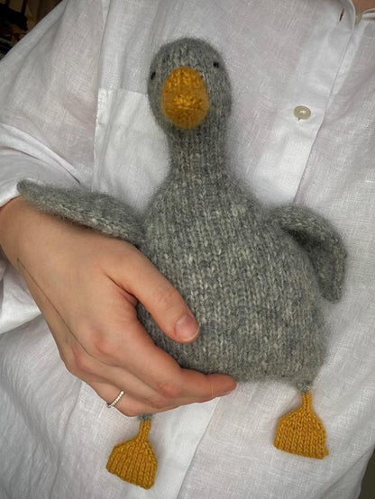 Dressed Goose Knitting Pattern