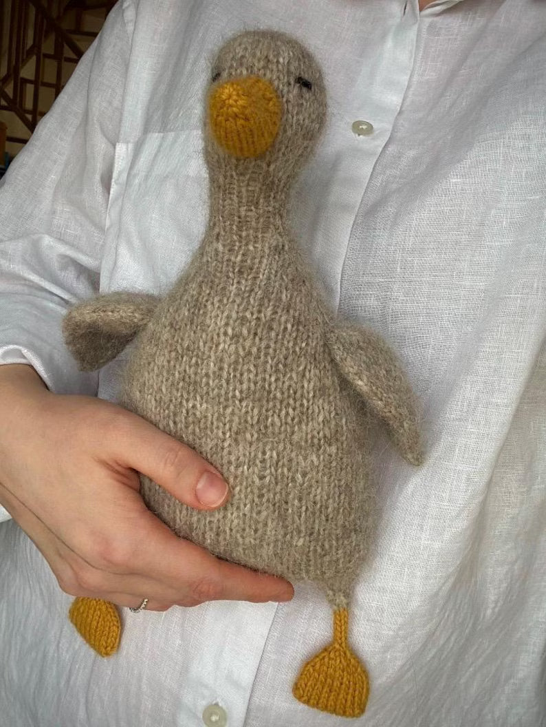 Dressed Goose Knitting Pattern