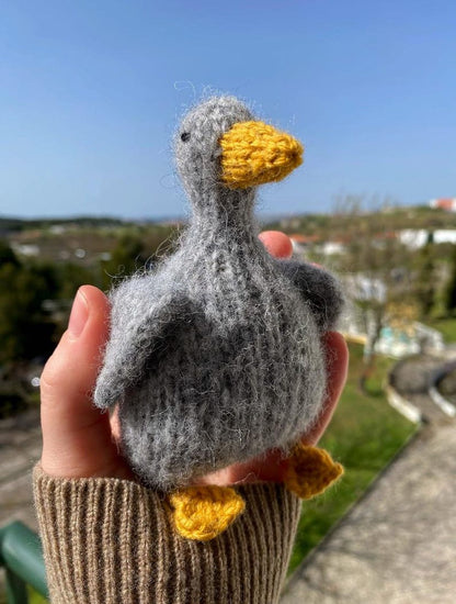 Little Gosling Knitting Pattern