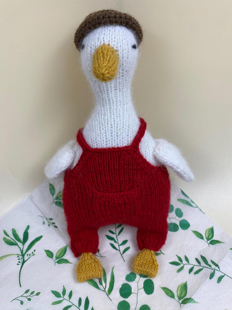 Lovely Goose's Pants & Hat Knitting Pattern