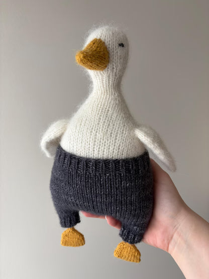 Dressed Goose Knitting Pattern