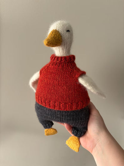 Dressed Goose Knitting Pattern