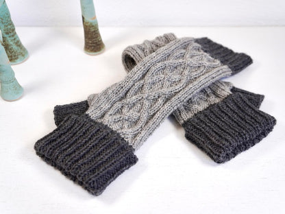 Fingerless gloves Knitting Pattern