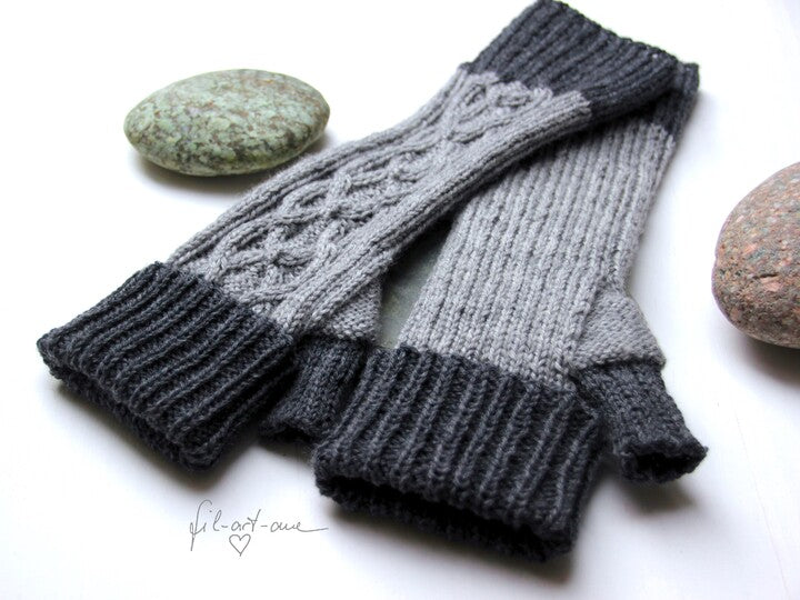 Fingerless gloves Knitting Pattern