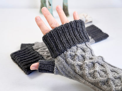 Fingerless gloves Knitting Pattern