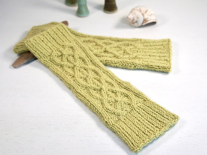 Fingerless gloves Knitting Pattern