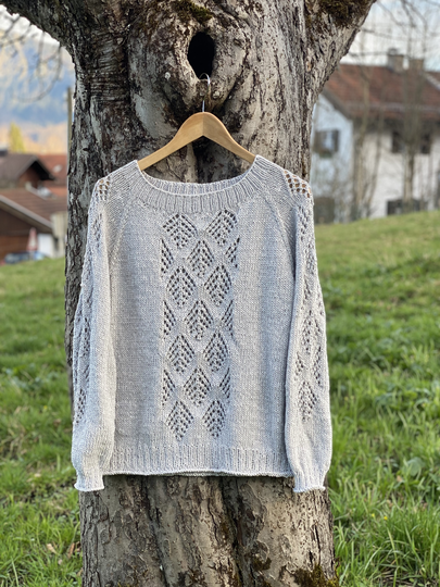 Tree Lace Raglan Knitting Pattern