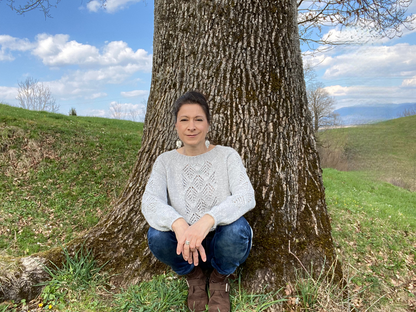 Tree Lace Raglan Knitting Pattern