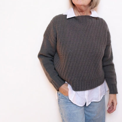 Minimal Boxy Pullover Knitting Pattern