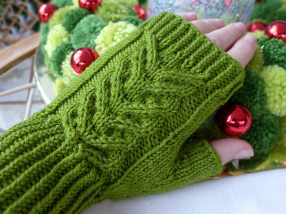 Braided Fingerless Mitts Knitting Pattern
